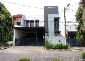 Rumah Cantik Ketintang Surabaya