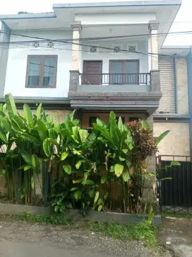 DIJUAL RUMAH LANTAI 2 PLUS BASEMENT HOOK  JLN TUNJUNG TUTUR  DENPASAR