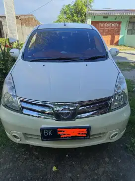 Nissan Grand Livina