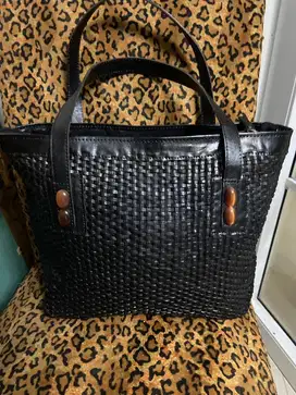 Tas  kulit asli