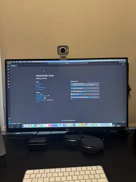 LG Monitor 4K IPS 27UP600 Include Bracket Like New