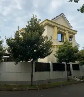 RUMAH MEGAH DI KOMPLEK ELITE THE ROYAL RESIDENCE PULO GEBANG