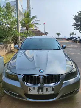 BMW 320i 2012 Bensin