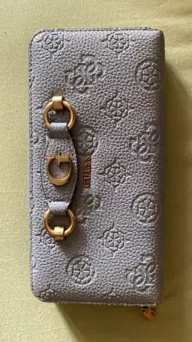 Dompet guess preloved