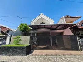 Dijual rumah semi furnish mewah Rungkut Harapan