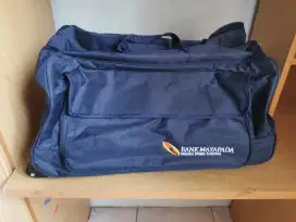 Tas trolly masih baru