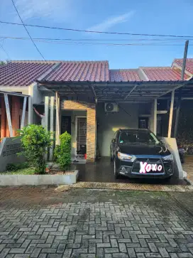 Disewakan per-tahun rumah cluster di jatibening baru