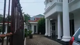 Dijual Rumah Permata Hijau Akses Dekat ke Senayan Buat Keluarga Besar