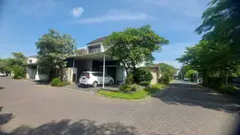 DIJUAL ATAU DISEWAKAN RUMAH PLUSPRIVATE POOL di SURABAYA BARAT