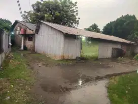 Dijual tanah dan bangunan 500 m SHM