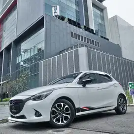 MAZDA 2 R SKYACTIVE AT 2015 LIMITED EDITION