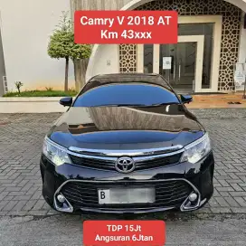 Toyota Camry V 2018 AT