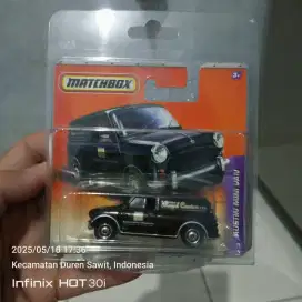 Matchbox Austin Mini Van