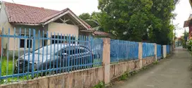 Jual Rumah Kampung Makasar, Jakarta Timur, Berhalaman Luas
