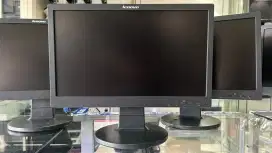 Monitor Lenovo 19 inchi