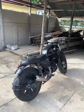 Sepeda motor boomber