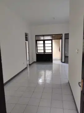 Disewakan Rumah Di Taman Pulogebang Cakung