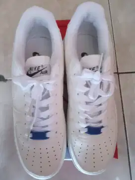 Sepatu Nike Air Force 1 Bunglon UV