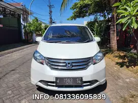 HONDA FREED E PSD 2011 PUTIH MATIC