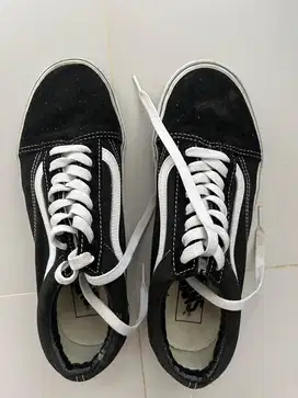 Sepatu Vans Classic Black White
