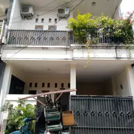 Rumah Dijual di Pondok Ungu Permai – Siap Huni, Lengkap Furnishing