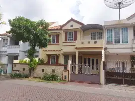 DIJUAL / DISEWAKAN RUMAH VILLA SENTRA RAYA CITRALAND SURABAYA BARAT