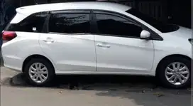 Dijual mobilio 2016 white