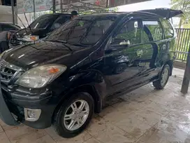 Daihatsu Xenia 2010 Bensin