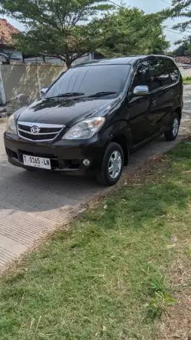 Xenia li 1.0 mt 2009 mulus