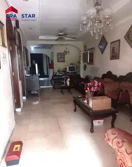 Rumah tua hitung tanah harga sangat murah di Rawamangun