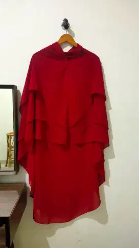 Jilbab syar'i merah
