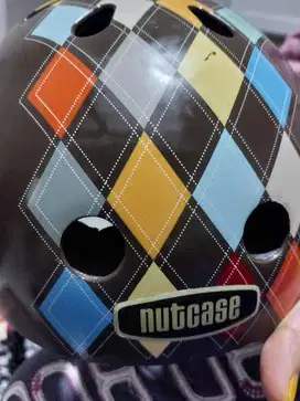 Helm Sepeda Nutcase Second