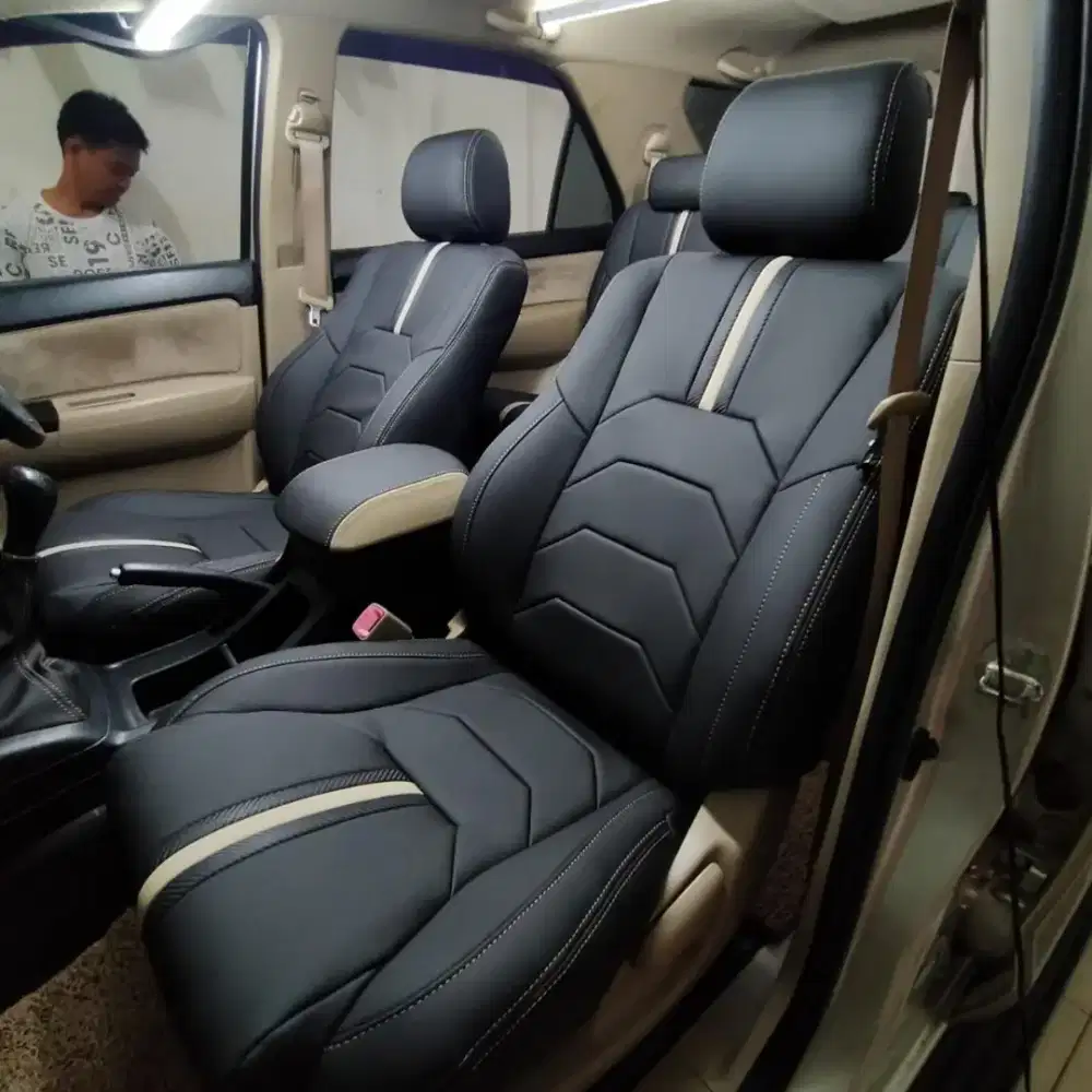 Jok mobil pres paten