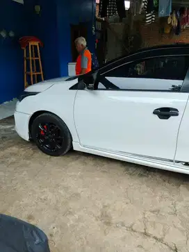 JUAL MOBIL YARIS TRD Sportivo 2014 NEGO