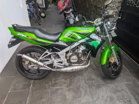 Istimewa Dijual Motor kawasaki Ninja 150R up SS  Pribadi