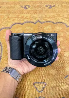Kamera Sony a ZV - E10 4K camera mirrorless + lensa kit