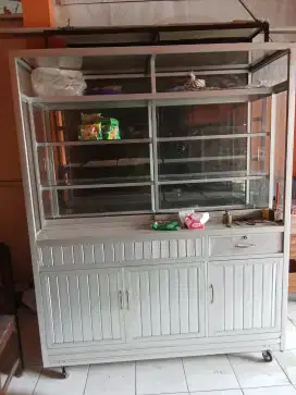 Etalase jualan nasi