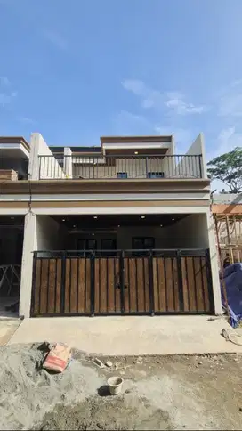 Rumah 2 lantai dalam komplek di kawasan GDC depok dekat alun alun