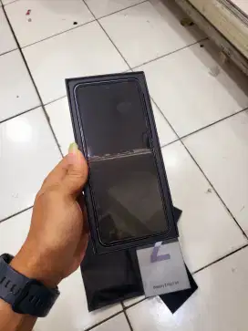 Samsung flip 3 5g ram 8/256 lengkap minus minta ganti lcd