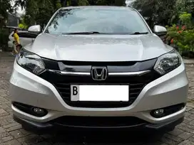 Honda HRV E CVT AT 2015 tangan pertama dari baru