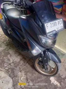 Yamaha n max dijual atau nyari kembalian dibawahnya