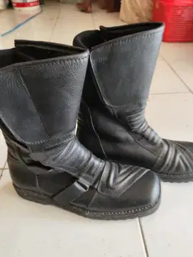 Sepatu Touring full kulit