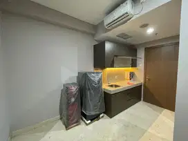 disewakan 1BR semi furnished Apt. Puri Orchard lt rendah view pool