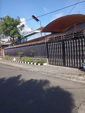 RUMAH JLN PULAU PULAU TENGAH KOTA MALANG