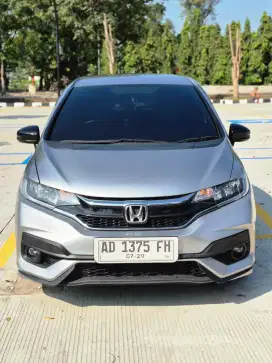 JAZZ RS 2019 MATIC GK5 AT Lunar Grey Plat AD