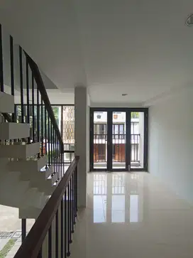 DI JUAL RUMAH BARU 3,5 LANTAI FURNISH SEMINYAK RESIDENCE DUREN TIGA