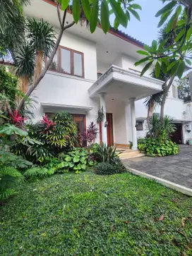 Rumah Mewah Tanah Luas Bebas Banjir Di Kemang Jaksel
