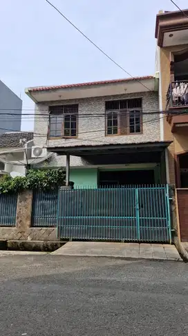 Dijual rumah cluster catalina gading serpong