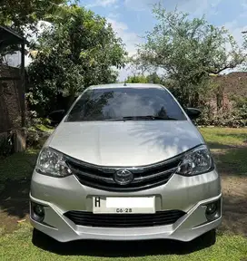 DIJUAL TOYOTA ETIOS 1.2 E MANUAL TAHUN 2013