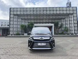 Toyota Voxy 2020 DP 10 jt
